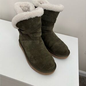 Cozy Olive Suede Women's Boots